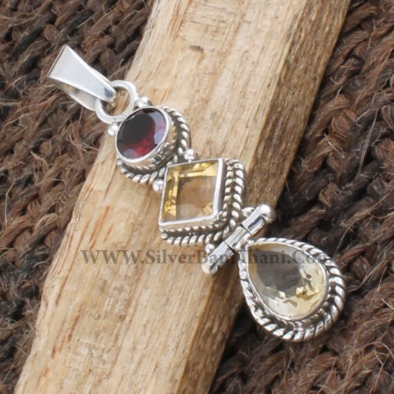 Silver stone pendant deals