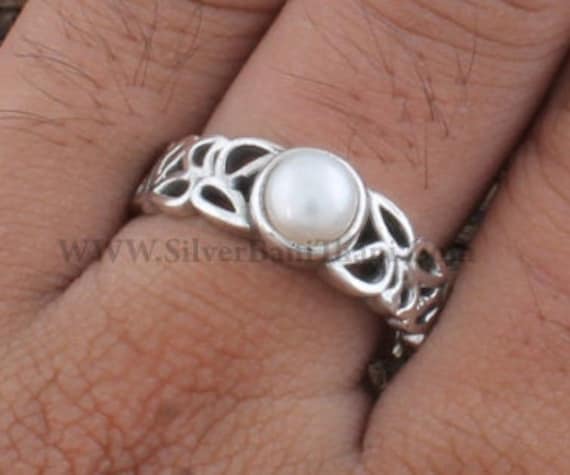Buy Pearl Ring Online according to your Zodiac Sign