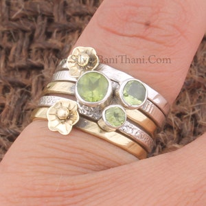 Peridot Silver Spinner Ring 925 Sterling Zilver & Messing Peridot Spinner Ring Handgemaakte Flower Band Ring Getextureerde Band Ring Boho Duimringen afbeelding 3