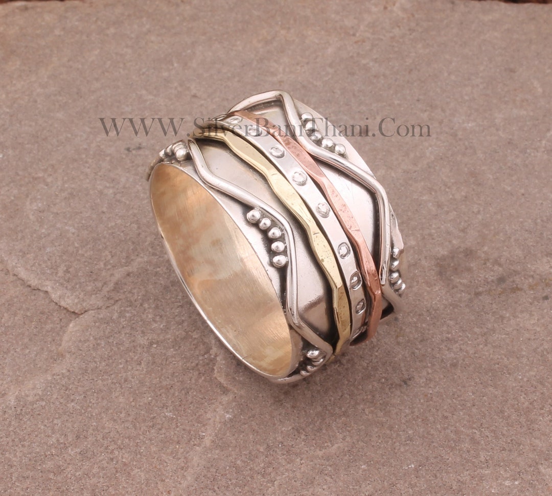 Antiqued Leaf Spinner Nature Ring - .925 Sterling Silver Band (Sizes 7-13)