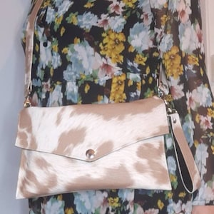 Mango - Sac en cuir à imprimé vache avec poignées cloutées - Marron