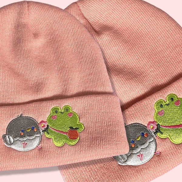 Zusammen erblühen | Bestickte rosafarbene Beanie | Süsse Frosch Taube Mütze | Trendy Stickerei | Unisex Frosch Kröte Winter Mütze