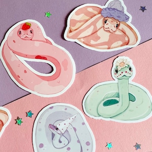 Pegatinas de serpientes / Amigos de serpientes / Serpientes con sombreros / Paquete de pegatinas / Calcomanía de vinilo para computadora portátil / Pegatina decorativa / Linda pegatina de reptil Hydroflask Kawaii