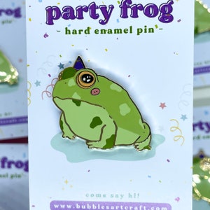 Party Frosch Pin Hard Emaille Pin Vergoldet Frosch Emaille Pin Kawaii Pin Set Anstecker Niedlicher Geburtstags Pin Bild 4