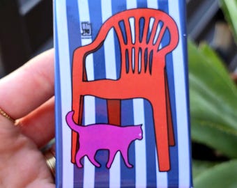 Kunststof stoel en kat KOELKASTMAGNEET | Magneten Libanon | Libanees souvenir | Libanees cadeau | Beiroet | Libanon | Waarom?