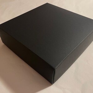 1, 5, 10, 25, 50, 100 +  - Black Paper Display Packaging for Food, Dessert, Accessories and More - 15x15x4.5 cm - Fast Shipping