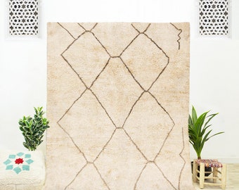 Handmade Beni Ourain Wool Rug: Moroccan Shag, Geometric Design