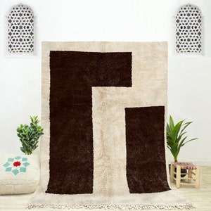 Handmade Brown Abstract Wool Berber Rug