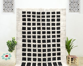 手織りモロッコラグ、白黒チェック柄カーペット、カスタムサイズ