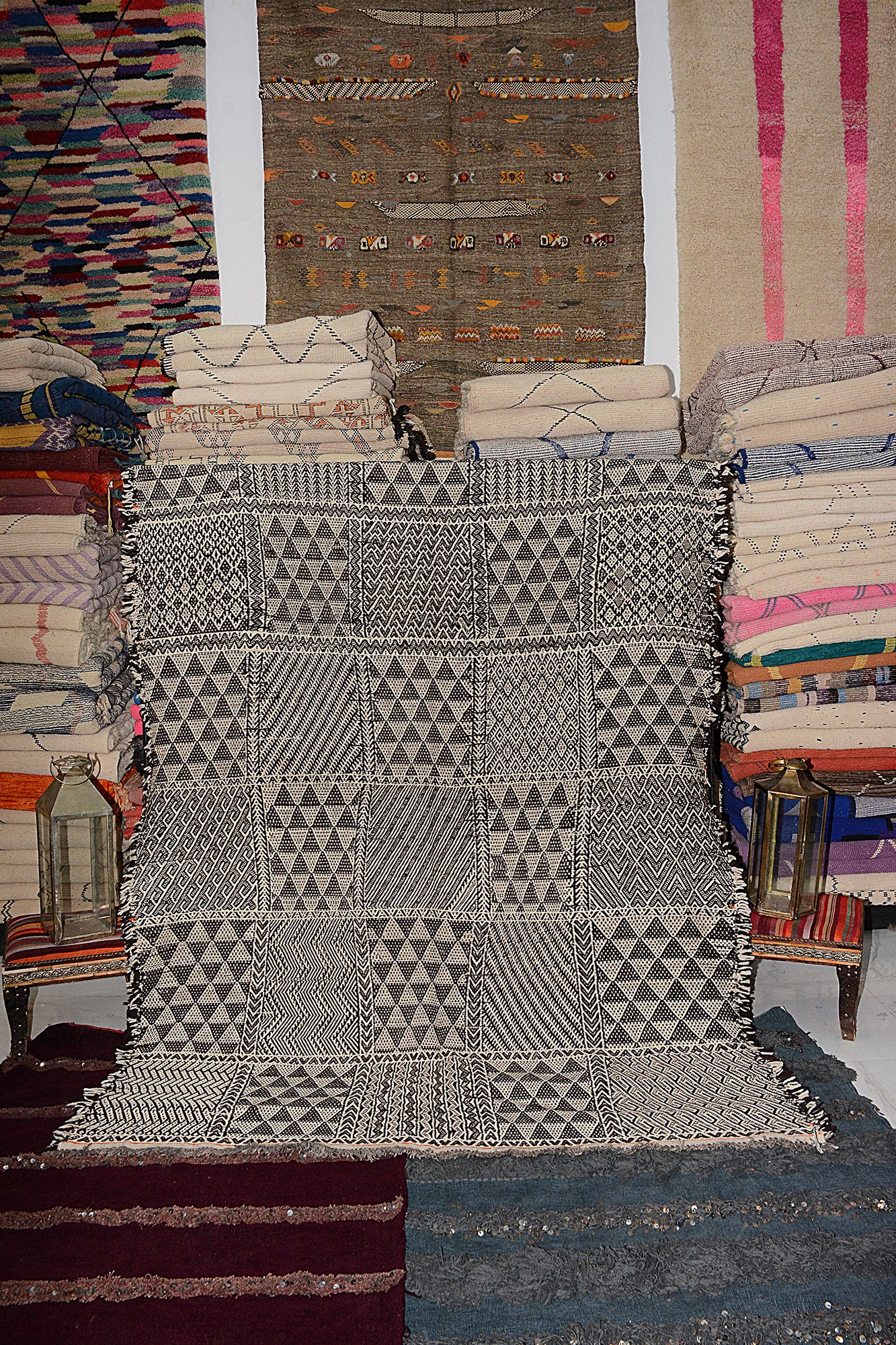 Kilim Medium - Tapis Marocain de Zone Zanafi Fait à La Main Noir 6.5x8.8 Authentique