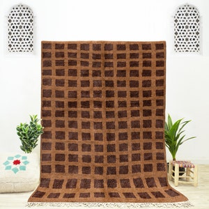 Handmade Brown Checkered Moroccan Rug: Wool Beni Ourain Shag
