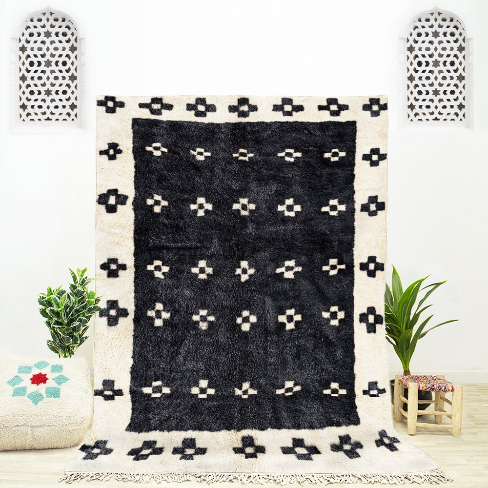 カスタムベルベルラグ：手作りモロッコMrilltシープスキンラグ - Etsy 日本