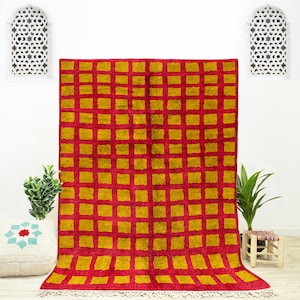 Handmade Moroccan Checkered Wool Rug: Beni Ourain Berber Shag