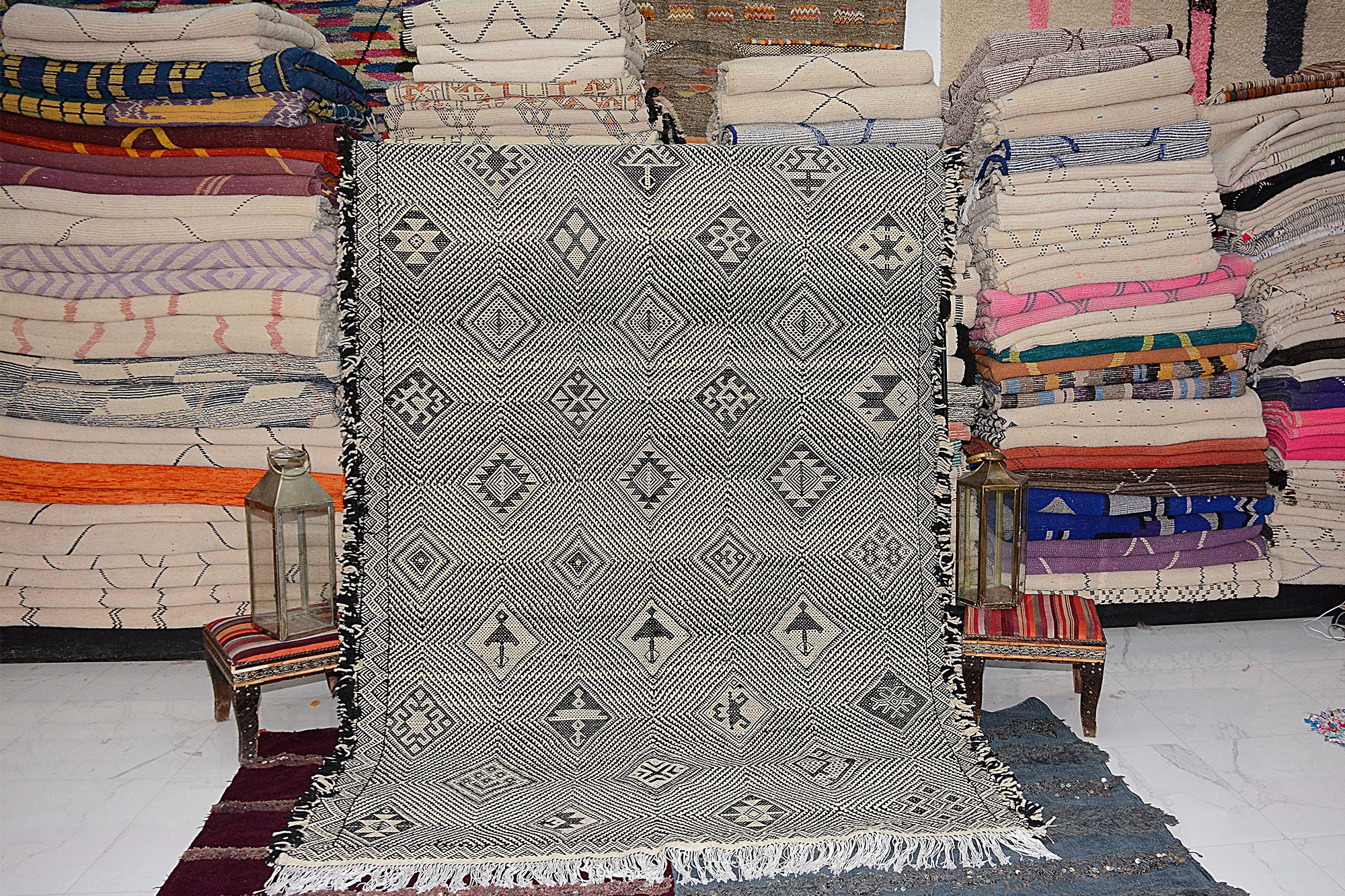 Kilim Oversize - Tapis Marocain Tapis Zone Zanafi Fait à La Main Noir de 6.4x10.2 Authentique