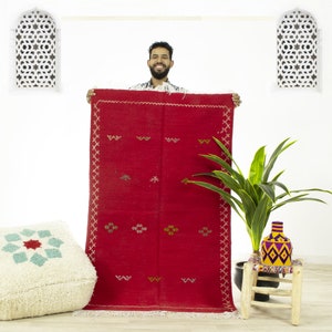 Red Moroccan Kilim Rug: Handwoven Wool Area Rug (3.1x5.1 ft)