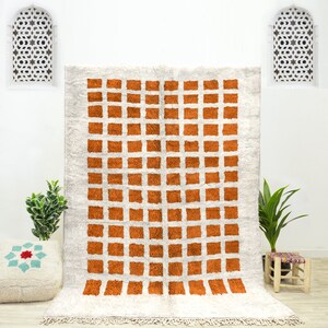 Handwoven Moroccan Checkered Wool Rug: Berber Decor