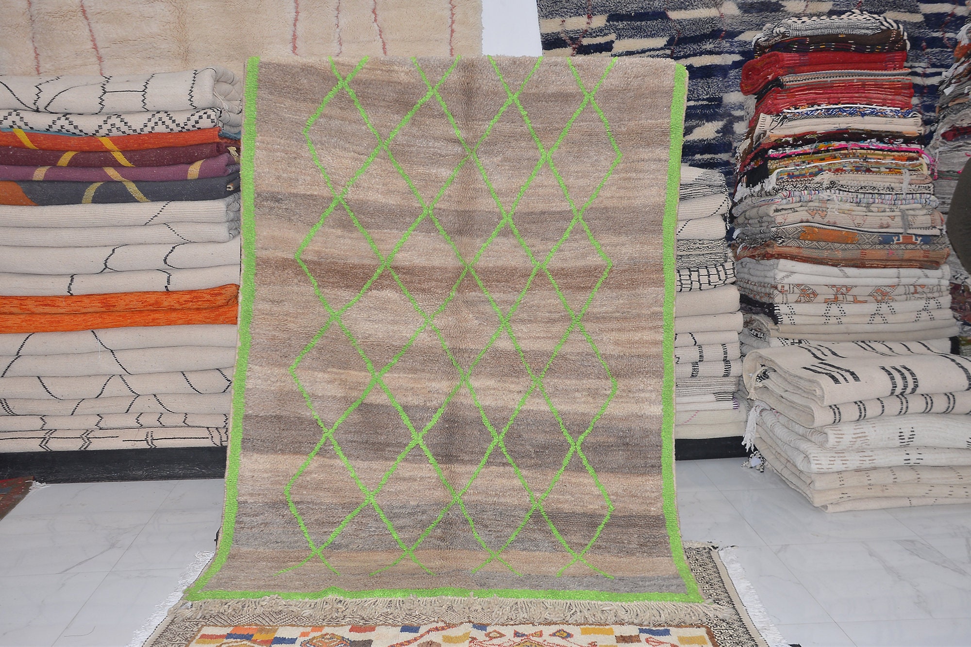 Tapis Contemporain Medium - Tapis Marocain Zone Tapis Beni Ourain Fait à La Main Vert 5.5x8 Authenti