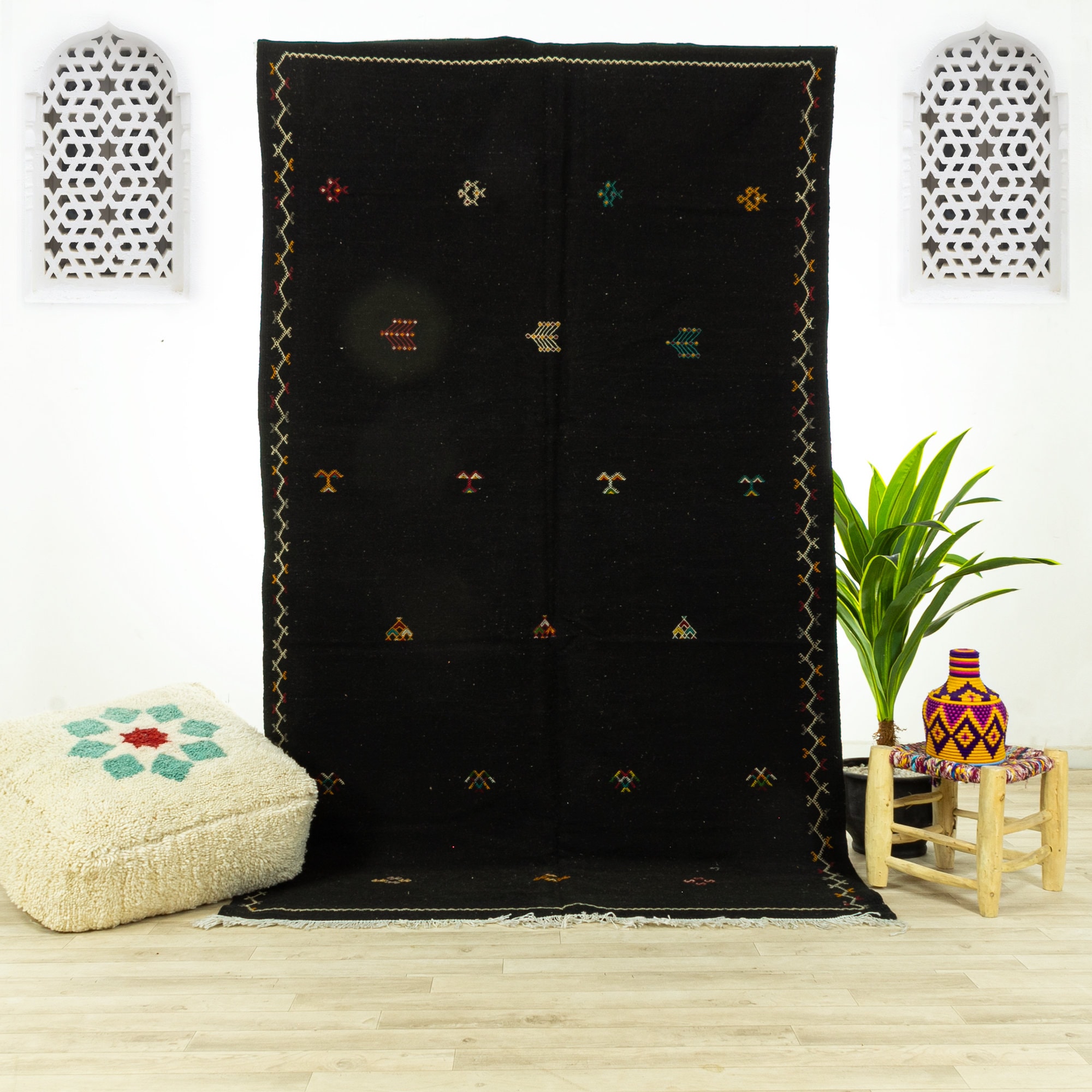 Black Medium rug - Moroccan rug - area rug - handmade rug - Black rug - area rugs 4.7x8.2 - Authentic Moroccan rug - Moroccan Kilim rug
