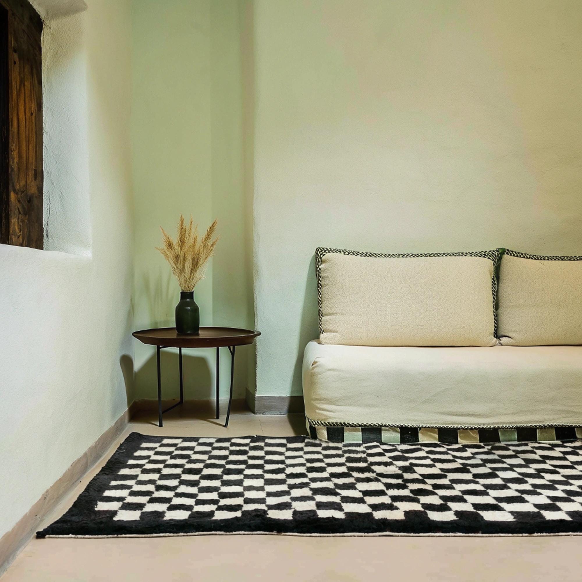 手織りモロッコラグ、白黒チェック柄カーペット、カスタムサイズ