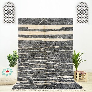 Contemporary Custom - Moroccan rug - area rug - Mrirt Moroccan rug - handmade rug - Black rug - area rugs - Authentic Moroccan rug