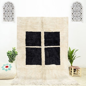 Handwoven Moroccan Shag Rug: Black and White Abstract Wool Area Rug (8x10)