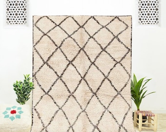 Handmade Beni Ourain Rug: Moroccan Shag Wool Area Rug