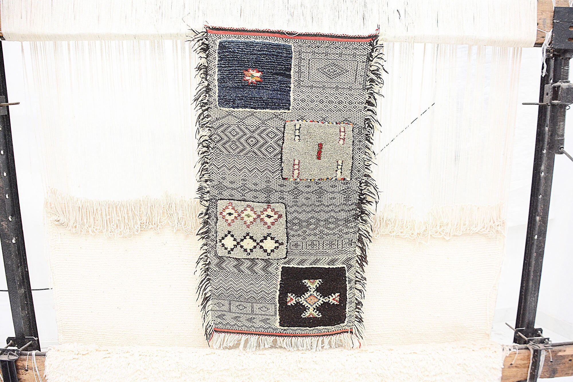 Tapis Runner - Tapis Vintage Floor Runner Marocain Zone Zanafi Fait à La Main Gris 2x4 en Laine