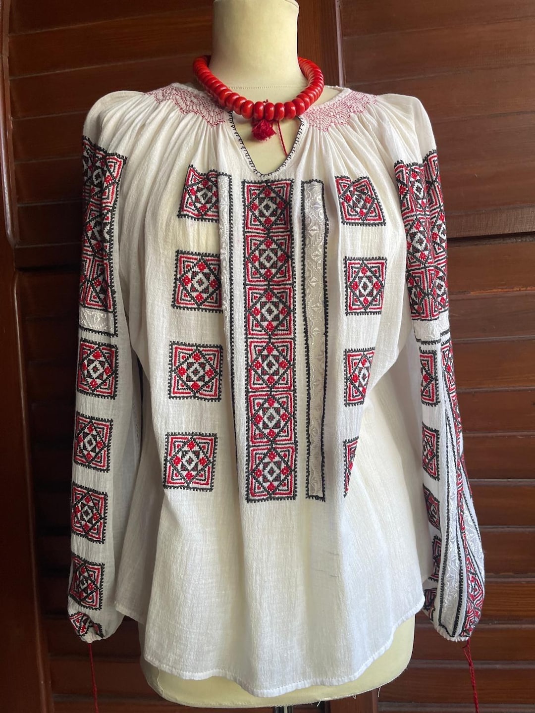 L/XL | 1950s Romanian Embroidered Blouse