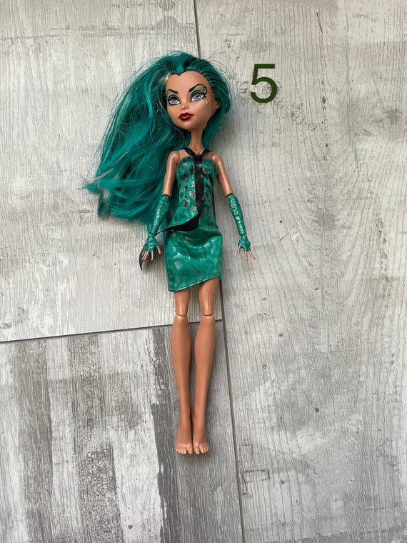 Cleo's Sister Nefera Is Back at Monster High!