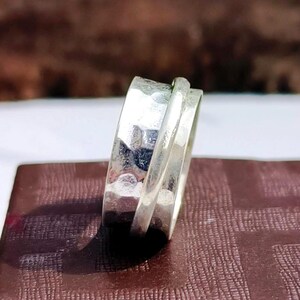 Hammered 925 Sterling Silver Spinner Ring – Handmade Fidget Band for Anxiety Relief – Rustic Unisex Meditation Ring Gift for Him or Her