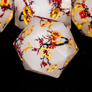 Plum Blossom Dnd Resin Dice Set D&D Handmade Polyhedral Dice For D20 D+D Dungeons and Dragons Pathfinder Role Playing Game Sharp Edge Dice