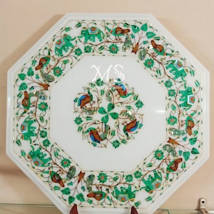 Met malachiet ingelegd marmeren tafelblad: Pietra Dura Art, Mughal-stijl (15 inch)
