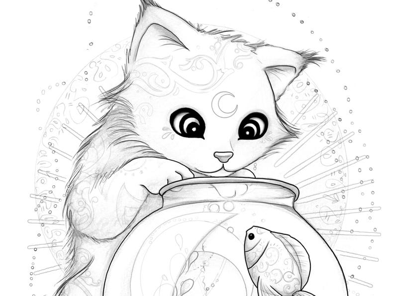 Puede incluir: Un dibujo en blanco y negro de un gato mirando dentro de una pecera. El gato tiene ojos grandes y una luna creciente en la frente. La pecera contiene un solo pez.