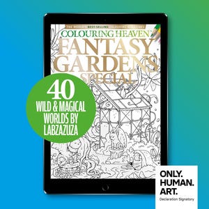 以下が含まれることがあります： デジタルタブレットには、「Colouring Heaven Fantasy Gardens Special」というタイトルの塗り絵本の表紙が表示されています。表紙には、ファンタジーガーデンのシーンの詳細な白黒イラストが描かれています。緑色の円には「40 Wild & Magical Worlds by Labzazuza」と書かれています。