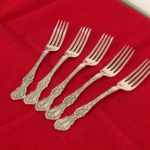 1835 R. Wallace Set of Five 5 Antique Early 20th Century 1903 Silverplate Dinner Salad Forks  7" long Daisy Floral Pattern   Ff5