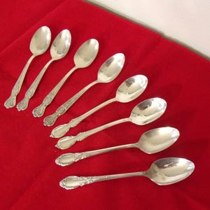 8 Vintage Teaspoons Mixed Patterns Makers - Wm Rogers and Oneida Silverplate Floral Scroll Designs  Bb8