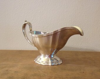 Heavy Vintage Silverplate Sauce Boat or Gravy Sauce Jug by R. Wallace 0721