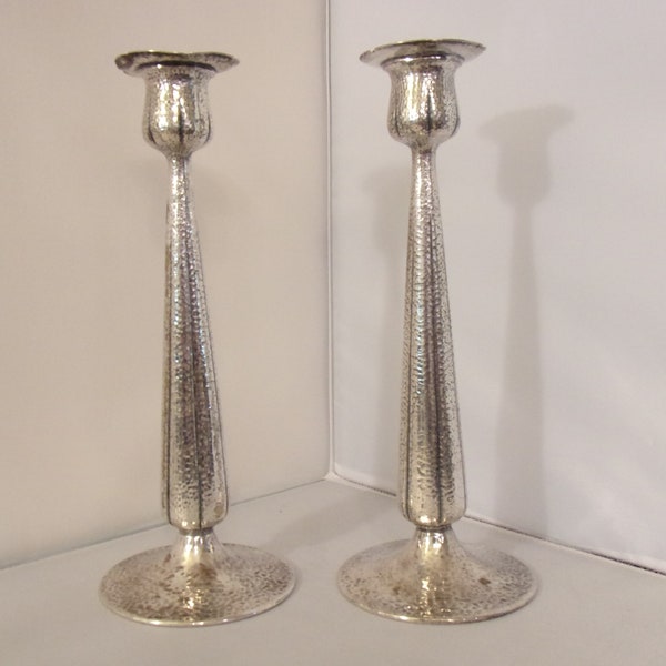 A Pair Elegant Tall Silverplate Hammered Metal Candlesticks 10 1/2"   Tulip Shaped Capitals Meriden Silver