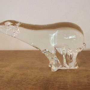 Large Heavy European Clear Art Glass Polar Bear Paperweight Figurine   7 12&quot; x 4 1/2&quot;