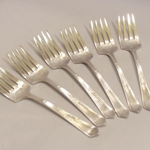 Six 6 Antique Dessert Cake or Pie Forks - Rogers AA La Touraine Pattern ca1920s  CF32