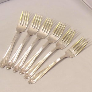 Set of Six 6 Antique Silverplate Wm A. Rogers Dessert Cake or Pie Forks ca1930s - ca1920s Pattern  6&quot; Long   T16