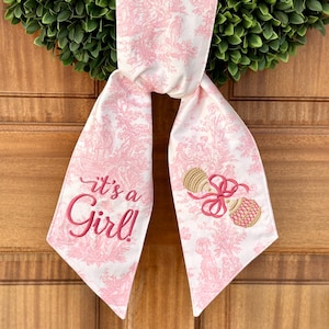 Custom birth announcement on pink toile wreath sash, baby girl rattle swag, grandmillennial wreath scarf decor for baby shower, baby gift