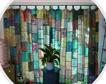 rideaux Kantha en patchwork de soie vintage, décoration d'intérieur éclectique kantha authentique faite main recyclée, joli rideau boho respectueux de l'environnement