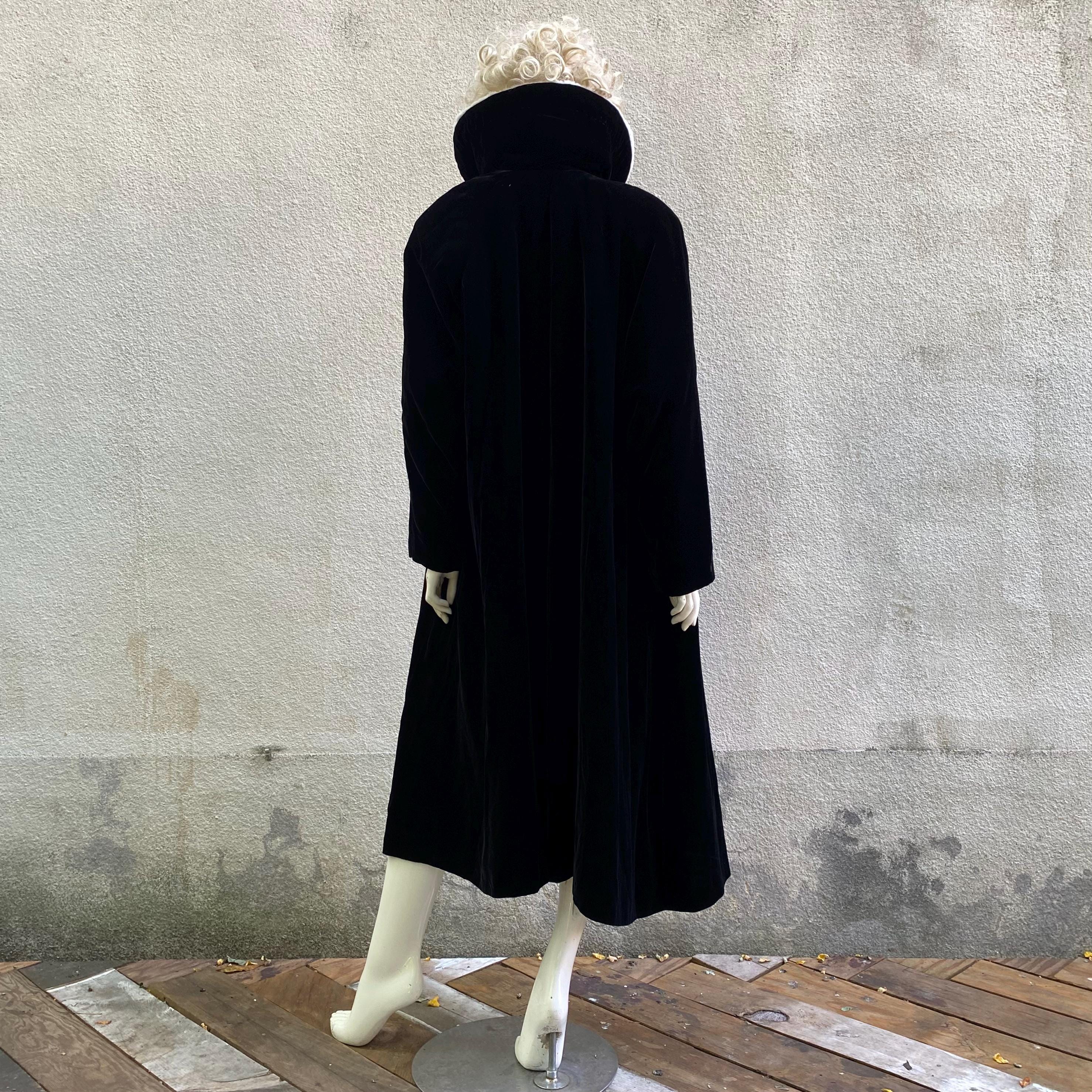 XS 1930s Coat Black Rayon Crepe Long Sleeve Art Deco Pleated Epaulettes