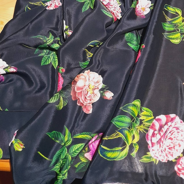 Exclusive Silk Crepe De Chine flowers pattern fabric/New Collection fashion week digital inkjet fabric/Italian Designer Fabrics