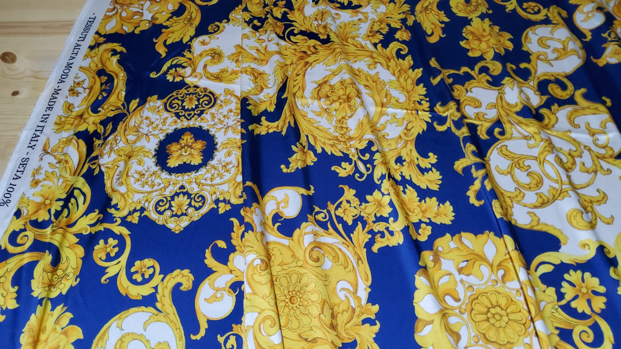 Fabric Silk Stretchbaroque in Navy and Gold Inkjet -  Finland