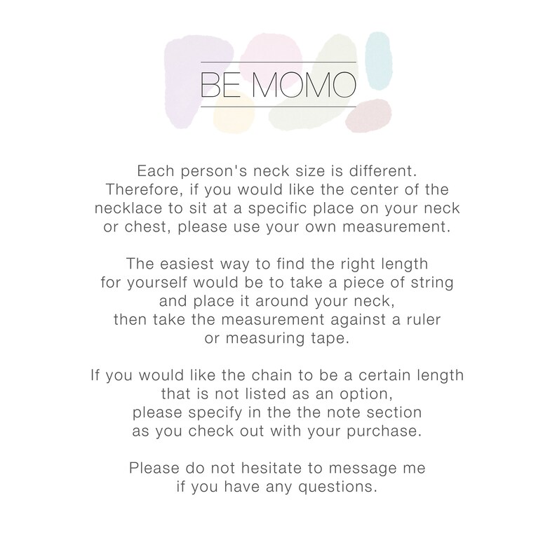 Puede incluir: Fondo blanco con texto negro. La imagen presenta el texto "BE MOMO" e instrucciones para medir un collar. Aconseja usar una cuerda para medir el tama&ntilde;o del cuello y especificar longitudes personalizadas.