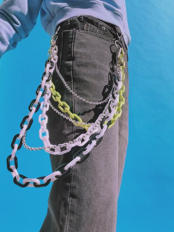 plastic wallet chain