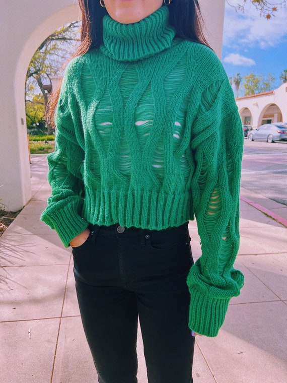 KELLY GREEN TURTLENECK Sweater / Hallow 