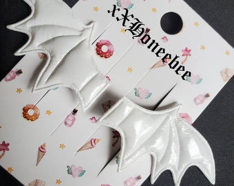 Bat wing clips I kawaii hair clips I Anime hair clips I Pastel goth hair pins I Cosplay hair clips I Halloween hair accessories